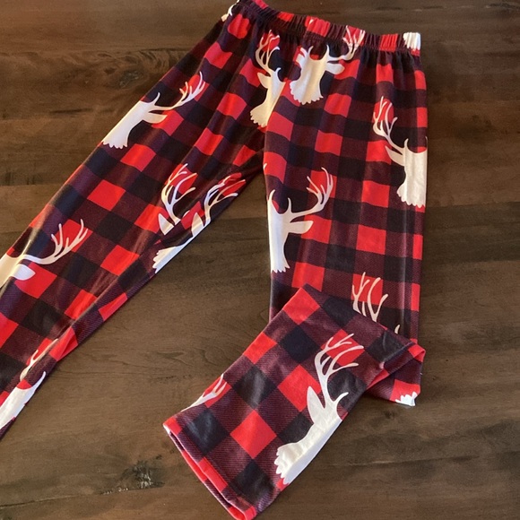 NWT Kids Cozy winter inspired plaid PJs - Picture 5 of 5